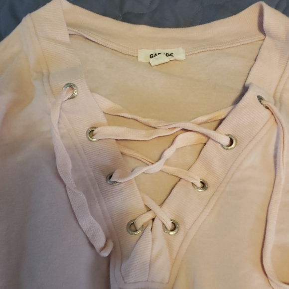 Two long sleeved shirts. Size XS/SM - Picture 5 of 7